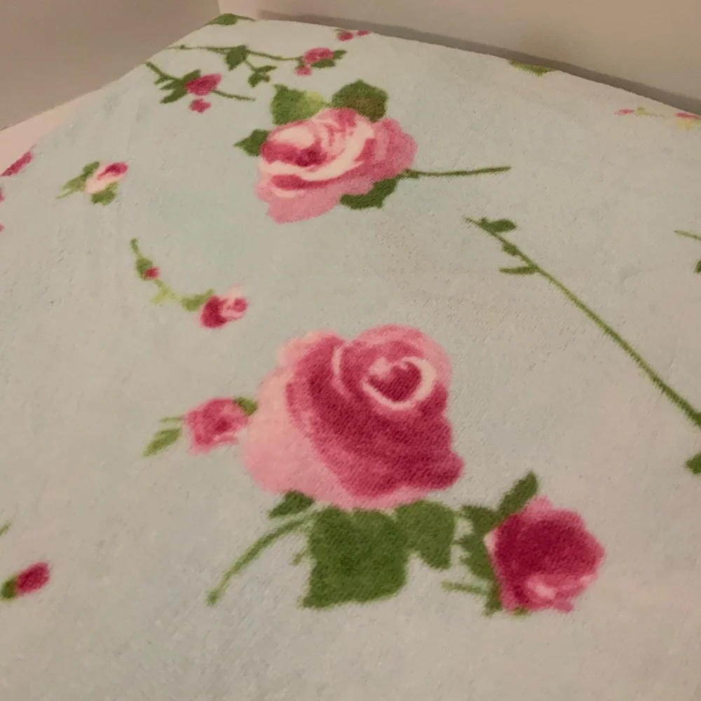 Beautiful Floral Shabby Chic Bath Sheet